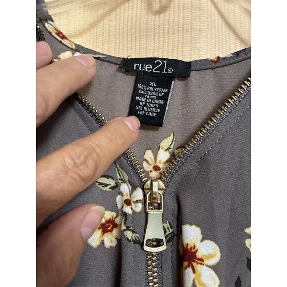Rue 21 Womans Top Tunic XL Gray Cream Floral Convert Sleeve Zip Elastic Waist - Picture 4 of 6